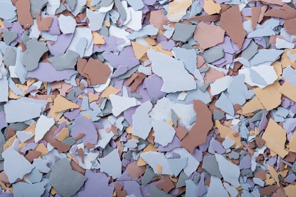 Come organizzare il terrazzo per coltivare un piccolo orto urbano verticale?