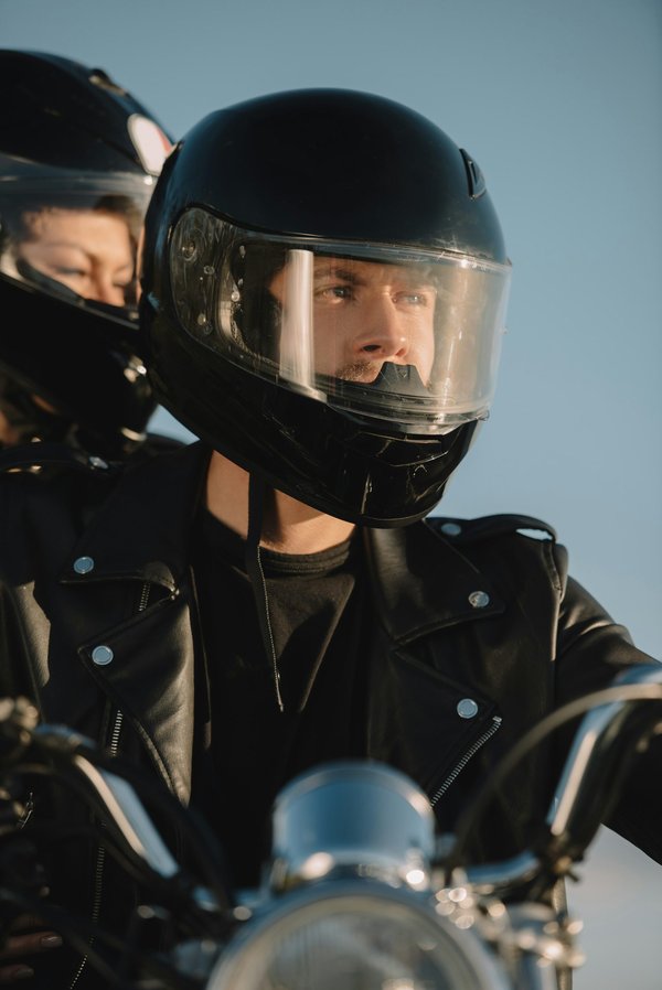 Abbigliamento moto: il meglio per ogni motociclista nel 2024